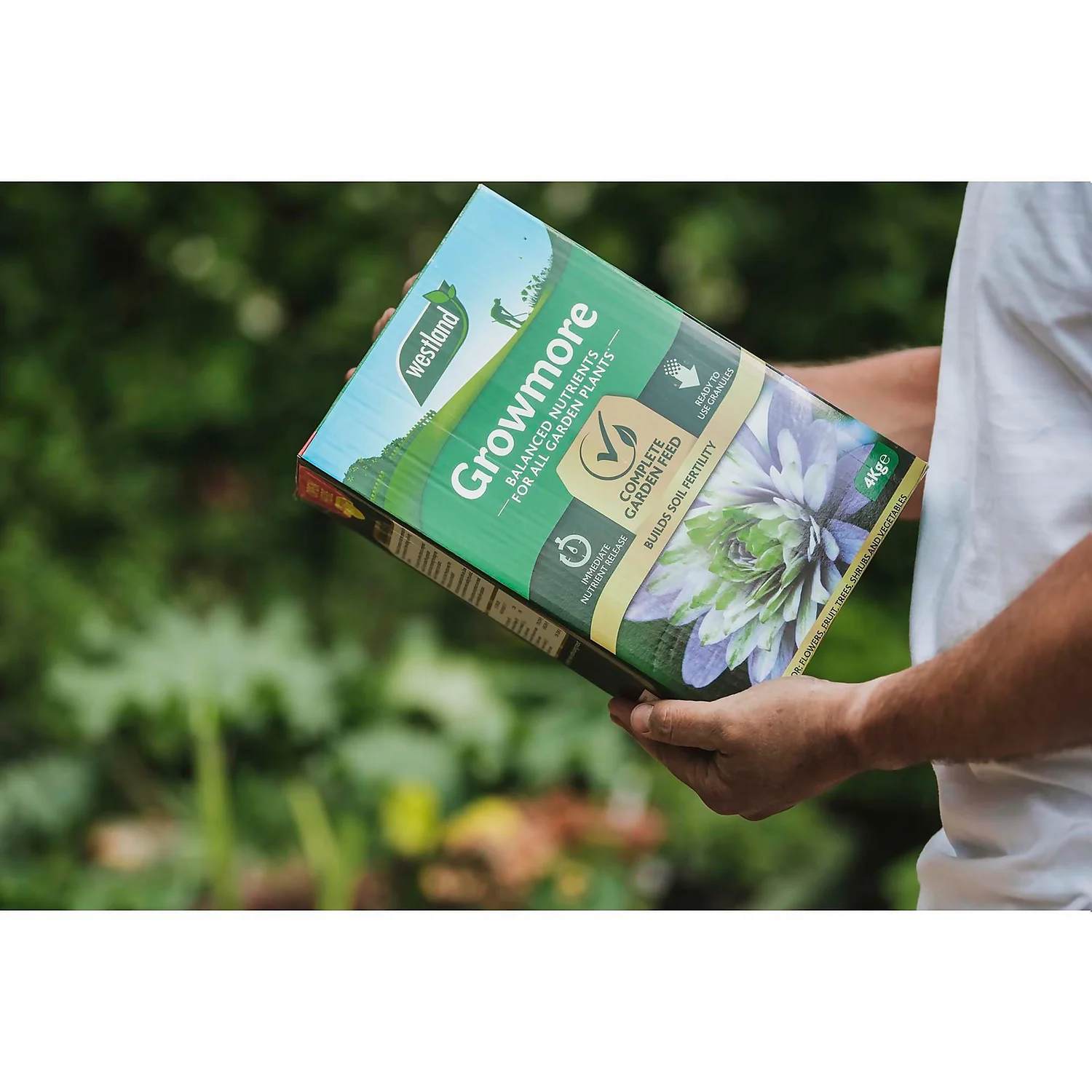 Westland Growmore Balanced Garden Fertiliser For All Plants - 4kg - Image 3