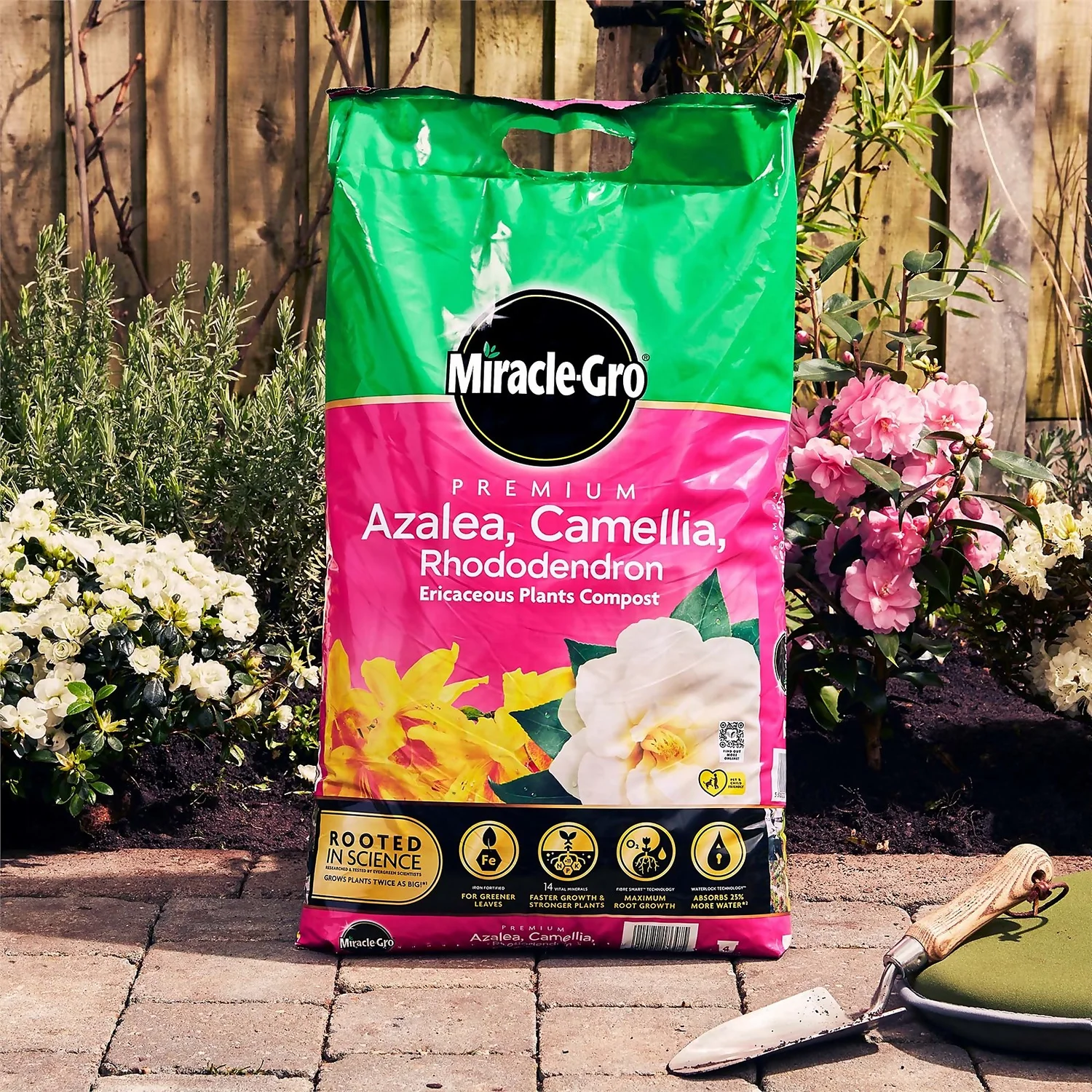 Miracle Gro Premium Azalea, Camellia & Rhododendron Ericaceous Compost - 40L - Image 3