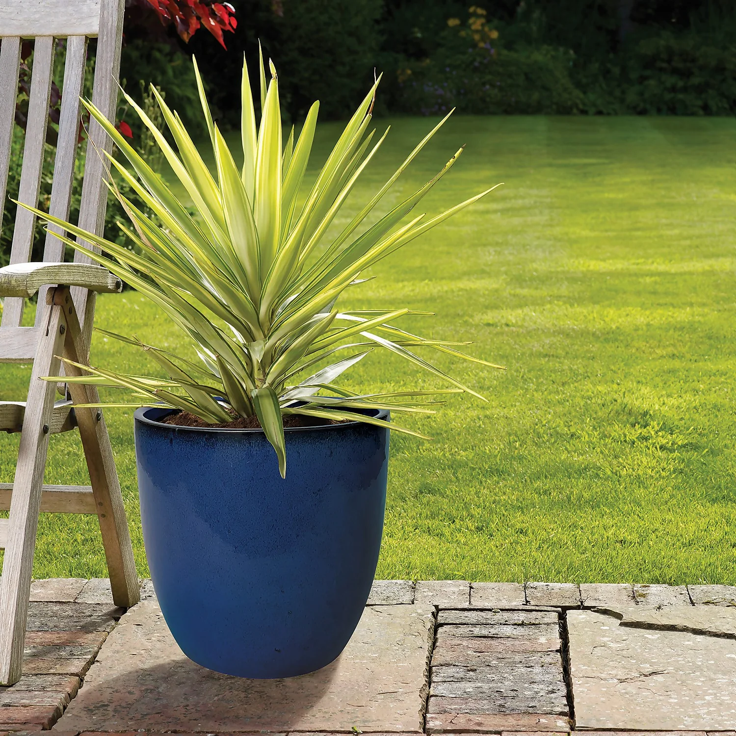 Chiswick Egg Imperial Terracotta Pot In Blue - 20cm - Image 2