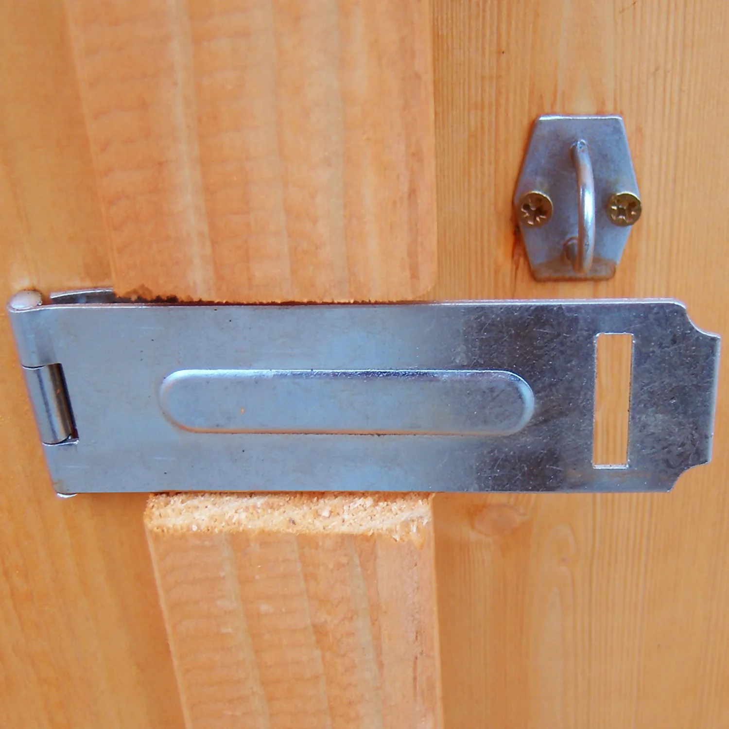 Shire 10x6ft Overlap Garden Shed No Windows -Including Installation - Image 6