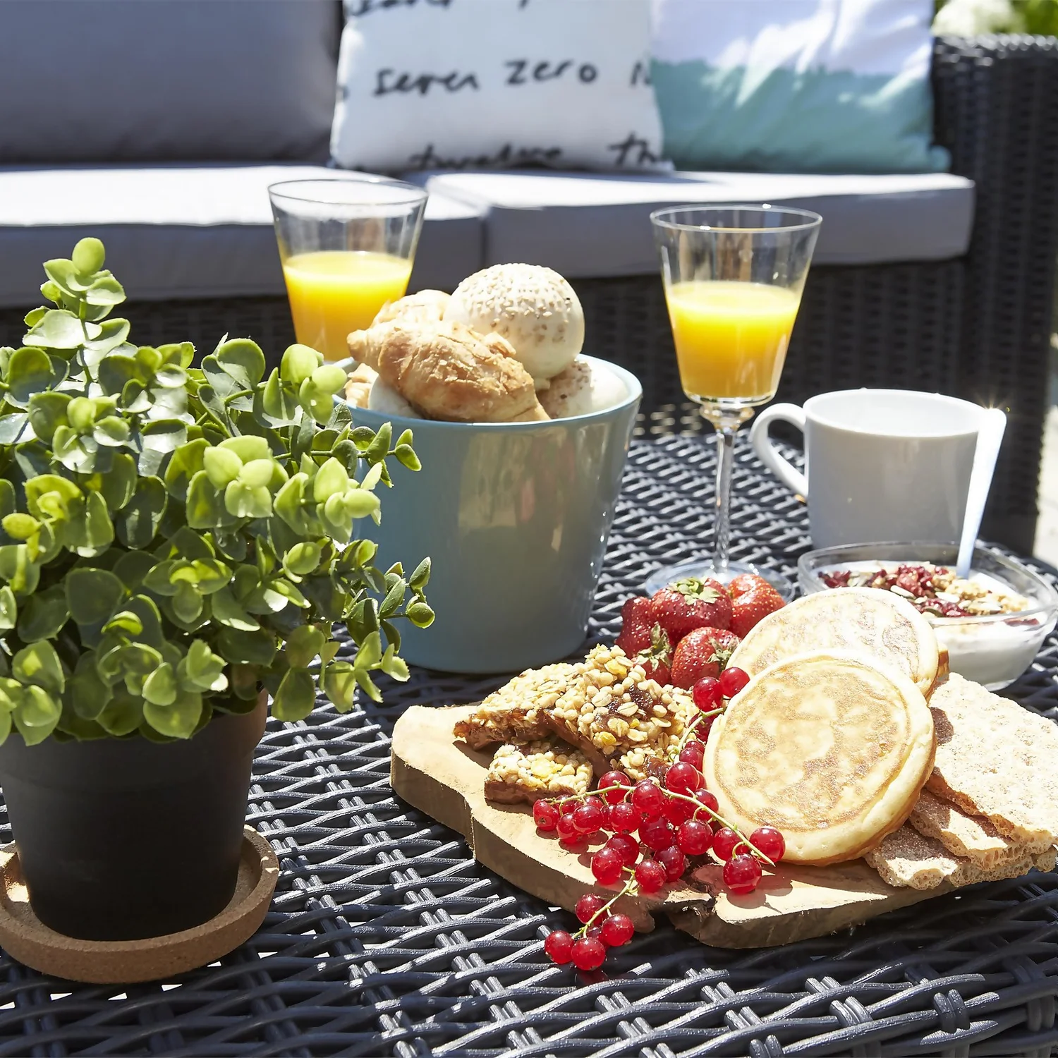 Keter California 4 Seater Outdoor Garden Furniture Chaise Lounge Set - Graphite With Grey Cushions - Image 6