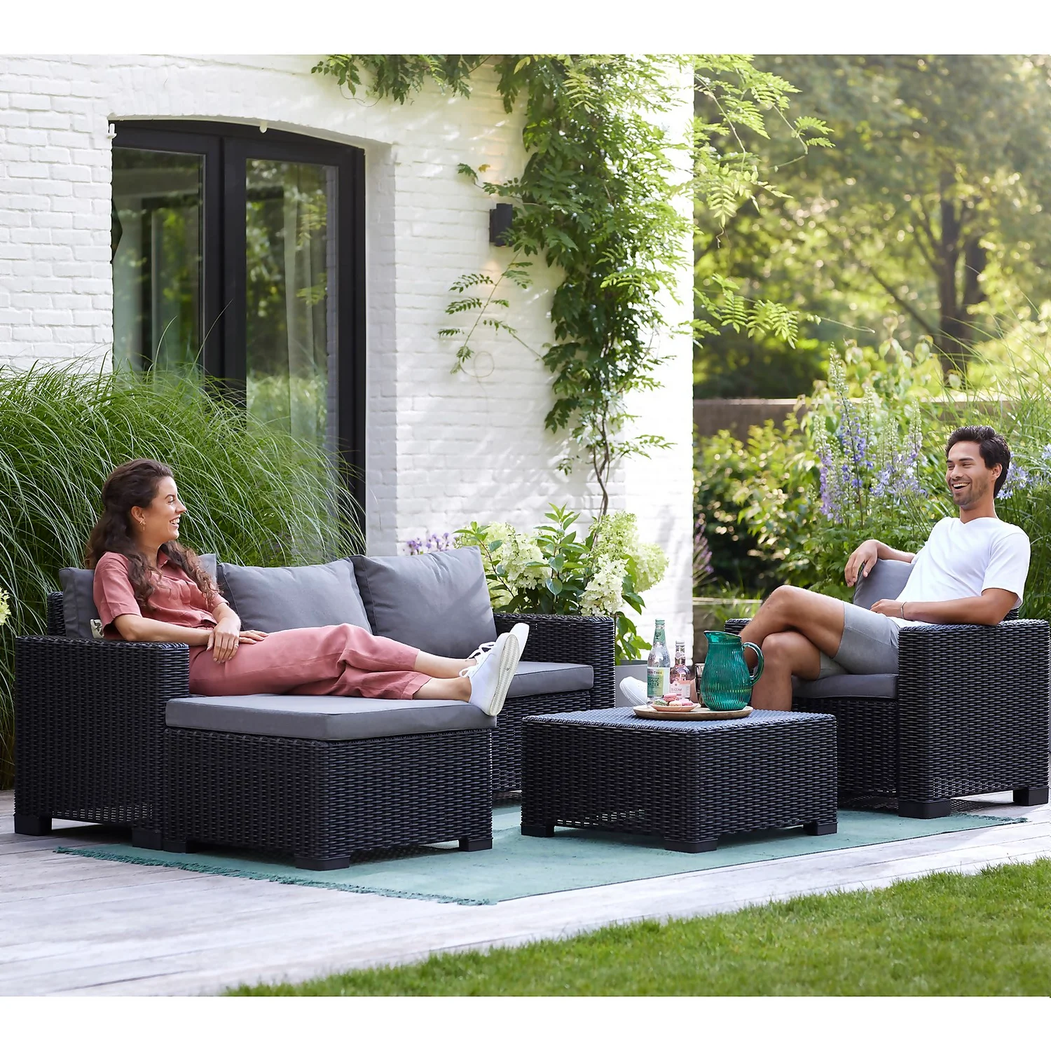 Keter California 4 Seater Outdoor Garden Furniture Chaise Lounge Set - Graphite With Grey Cushions - Image 2